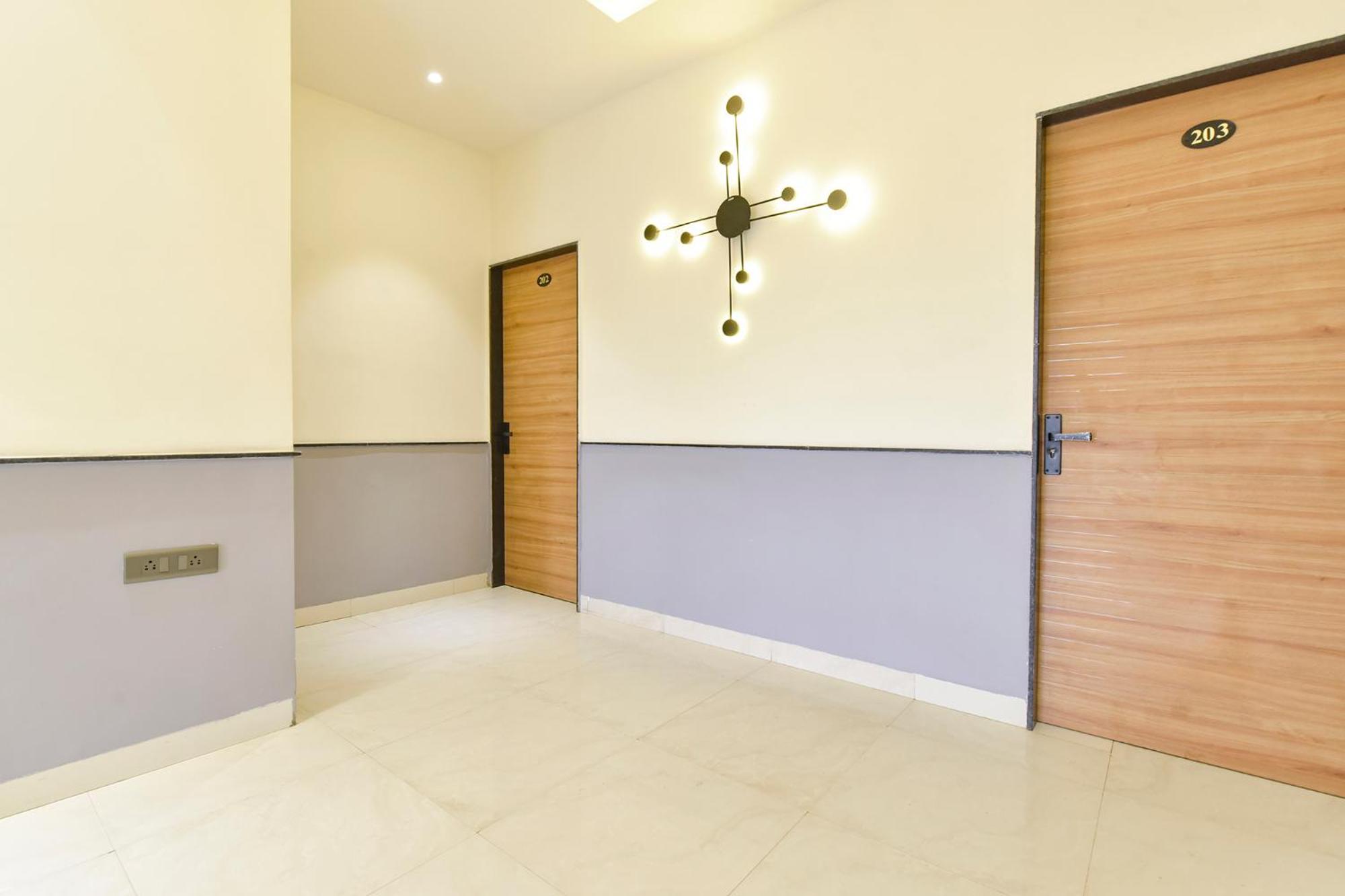 Fabhotel Kesar Indore Esterno foto