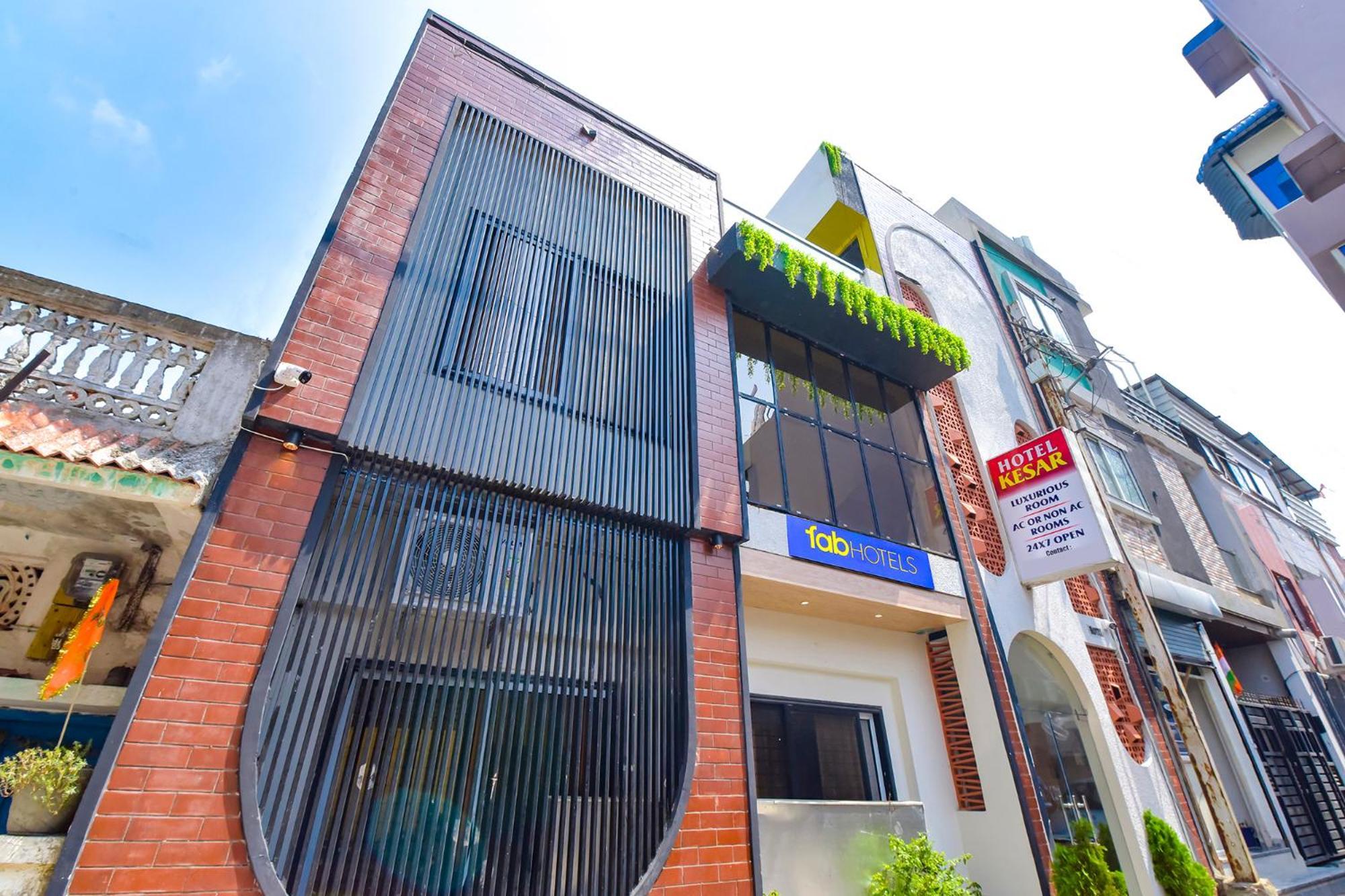 Fabhotel Kesar Indore Esterno foto