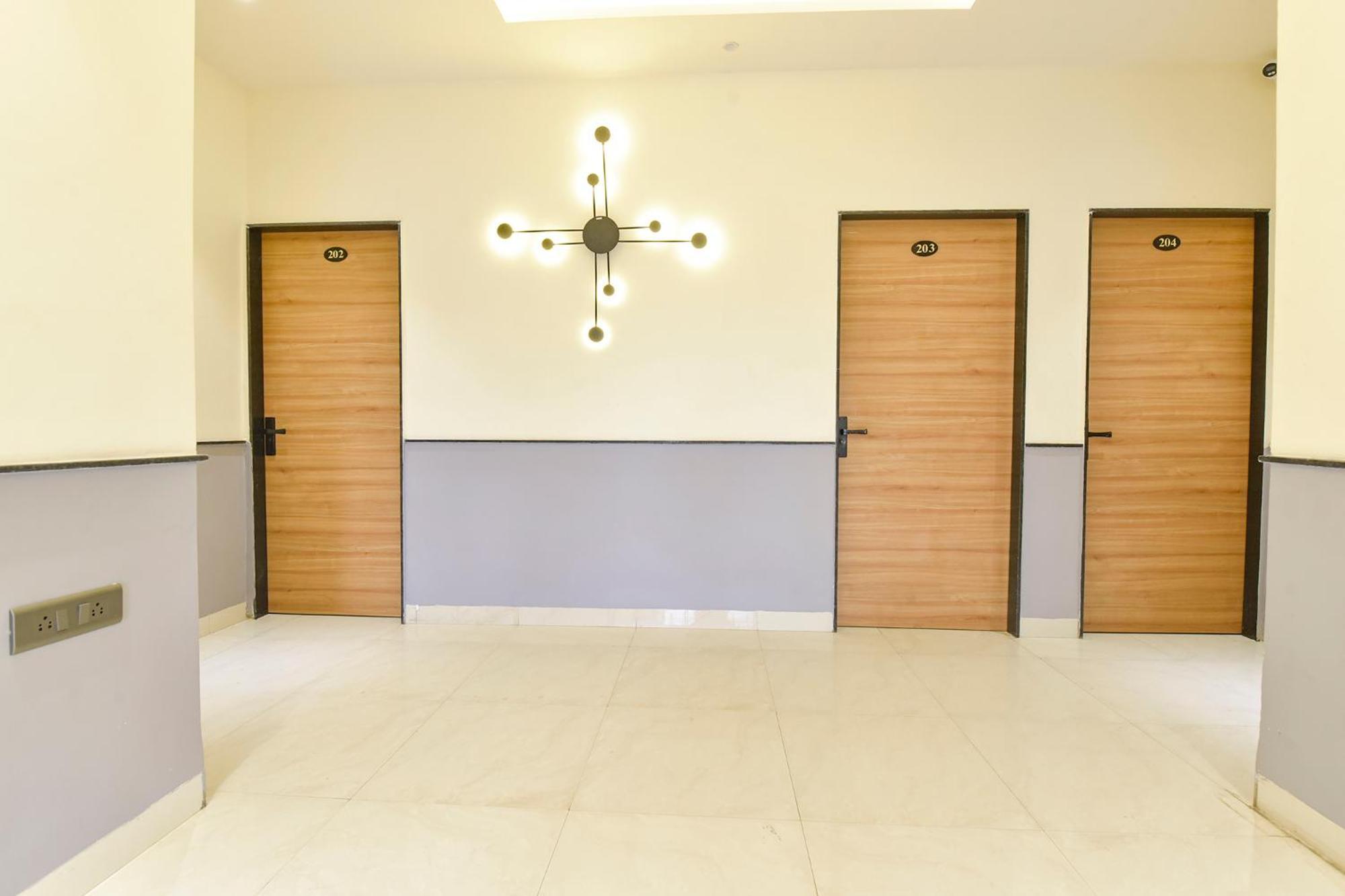 Fabhotel Kesar Indore Esterno foto